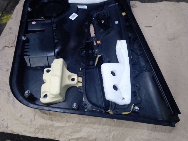 bontott TOYOTA YARIS Bal első Ajtó Kárpit