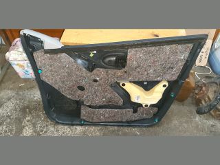 bontott TOYOTA YARIS Bal első Ajtó Kárpit