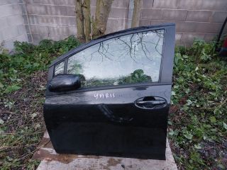 bontott TOYOTA YARIS Bal első Ajtó (Részeivel)