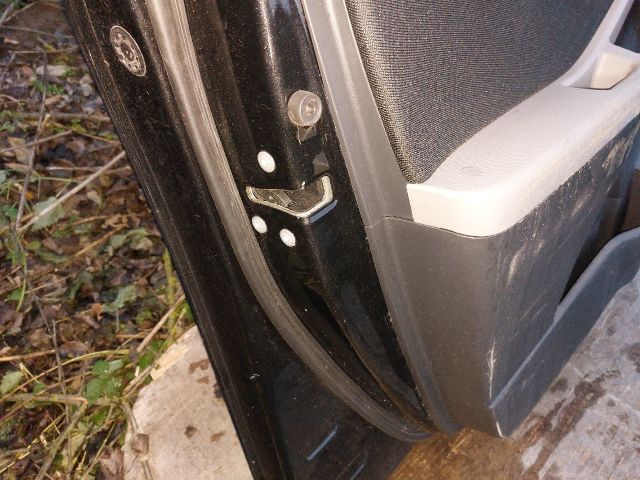 bontott TOYOTA YARIS Bal első Ajtó (Részeivel)