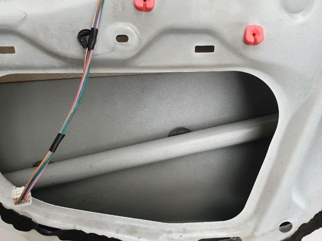 bontott TOYOTA YARIS Bal első Ajtó (Üres lemez)