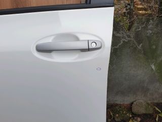 bontott TOYOTA YARIS Bal első Ajtó (Üres lemez)