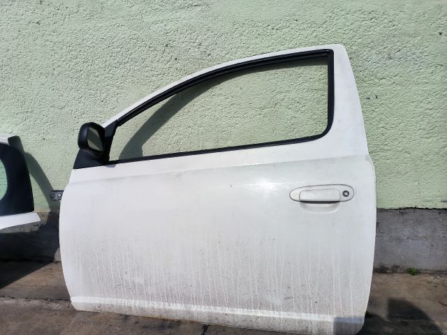 bontott TOYOTA YARIS Bal első Ajtó (Üres lemez)