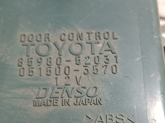 bontott TOYOTA YARIS Bal első Ajtó Vezérlőegység