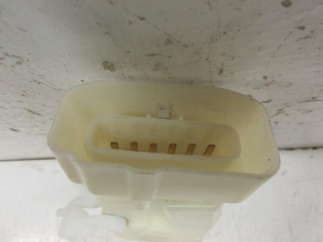 bontott TOYOTA YARIS Bal első Ajtózár Motor