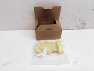 bontott TOYOTA YARIS Bal első Ajtózár Motor