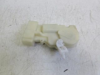 bontott TOYOTA YARIS Bal első Ajtózár Motor