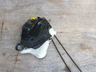 bontott TOYOTA YARIS Bal első Ajtózár