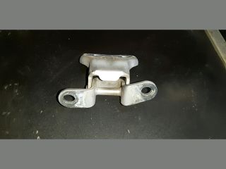 bontott TOYOTA YARIS Bal első Alsó Zsanér