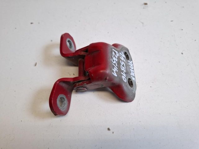 bontott TOYOTA YARIS Bal első Alsó Zsanér