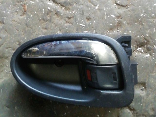 bontott TOYOTA YARIS Bal első Belső Kilincs