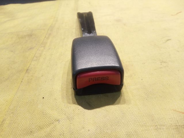 bontott TOYOTA YARIS Bal első Biztonsági Öv Csat