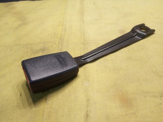 bontott TOYOTA YARIS Bal első Biztonsági Öv Csat