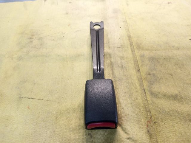 bontott TOYOTA YARIS Bal első Biztonsági Öv Csat