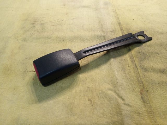 bontott TOYOTA YARIS Bal első Biztonsági Öv Csat