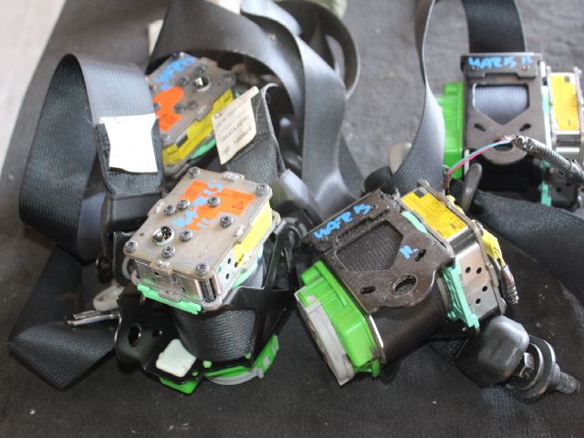 bontott TOYOTA YARIS Bal első Biztonsági Öv