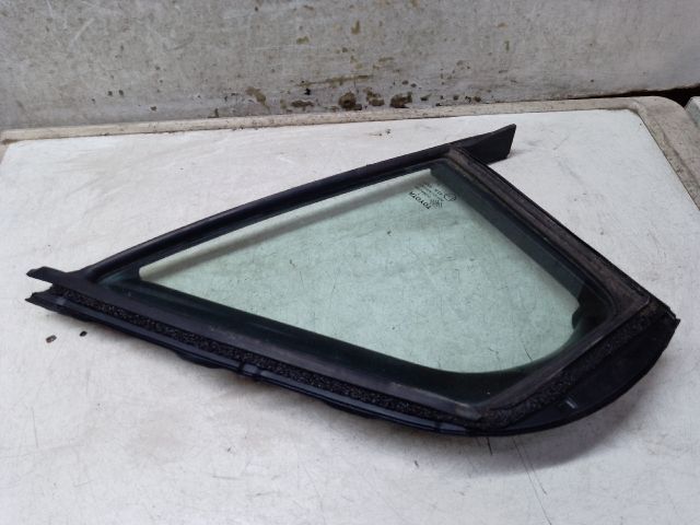 bontott TOYOTA YARIS Bal első Fixüveg (Ajtóban)