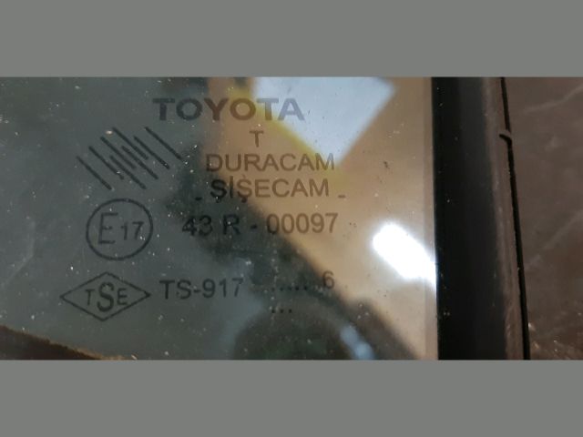 bontott TOYOTA YARIS Bal első Fixüveg (Ajtóban)