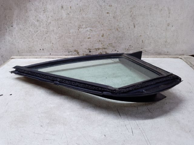 bontott TOYOTA YARIS Bal első Fixüveg (Ajtóban)