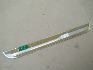 bontott TOYOTA YARIS Bal első Küszöb Díszléc