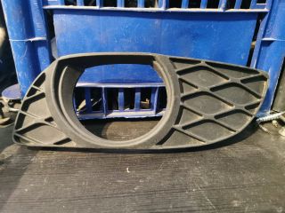 bontott TOYOTA YARIS Bal első Lökhárító Vakborítás