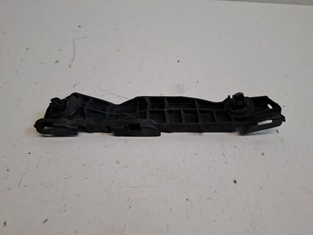 bontott TOYOTA YARIS Bal első Oldal Lökhárító Tartó (Műanyag)