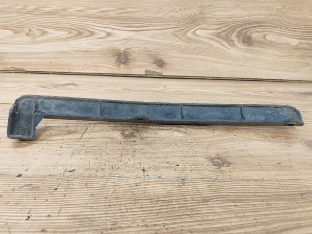 bontott TOYOTA YARIS Bal első Oldal Lökhárító Tartó (Műanyag)