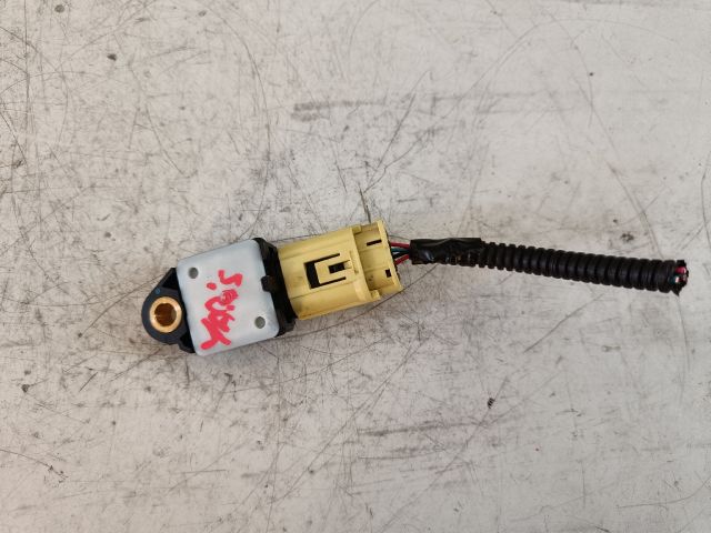 bontott TOYOTA YARIS Bal első Oldal Ütközés Érzékelő