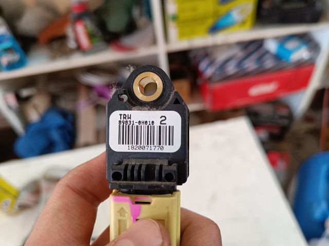 bontott TOYOTA YARIS Bal első Oldal Ütközés Érzékelő