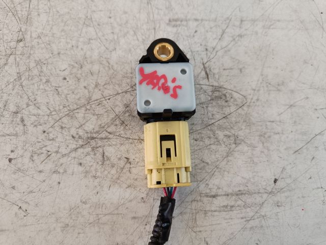 bontott TOYOTA YARIS Bal első Oldal Ütközés Érzékelő