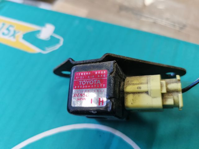 bontott TOYOTA YARIS Bal első Oldal Ütközés Érzékelő