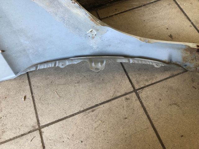 bontott TOYOTA YARIS Bal első Sárvédő