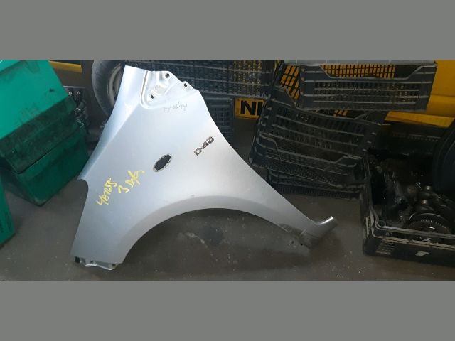 bontott TOYOTA YARIS Bal első Sárvédő