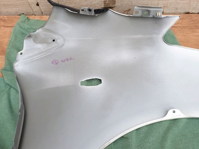 bontott TOYOTA YARIS Bal első Sárvédő