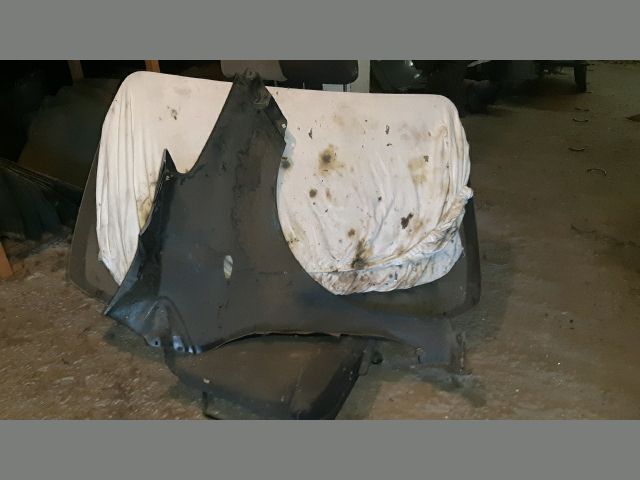 bontott TOYOTA YARIS Bal első Sárvédő