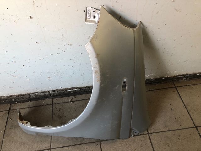 bontott TOYOTA YARIS Bal első Sárvédő