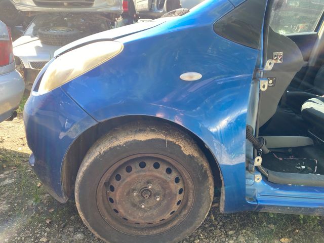 bontott TOYOTA YARIS Bal első Sárvédő