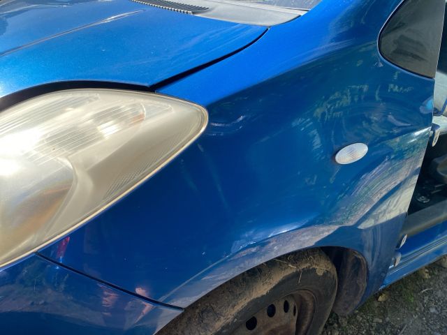 bontott TOYOTA YARIS Bal első Sárvédő