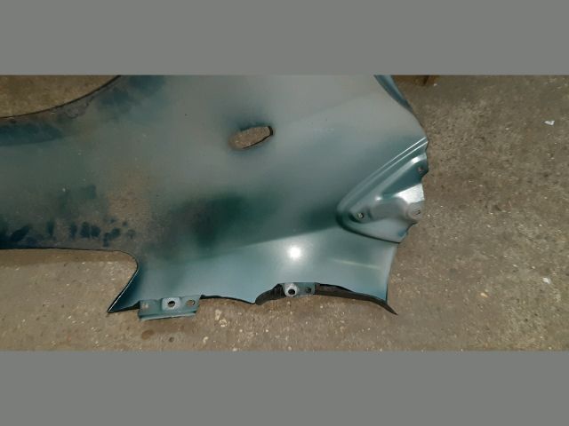 bontott TOYOTA YARIS Bal első Sárvédő