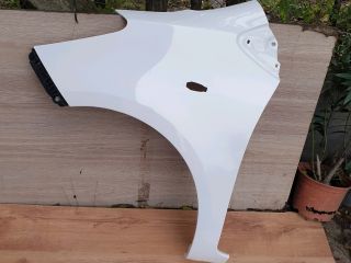 bontott TOYOTA YARIS Bal első Sárvédő