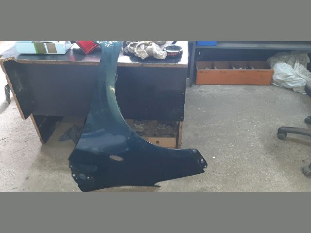 bontott TOYOTA YARIS Bal első Sárvédő