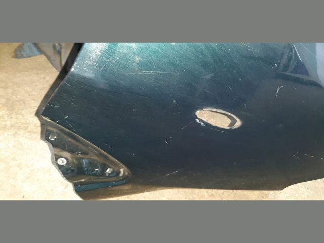 bontott TOYOTA YARIS Bal első Sárvédő