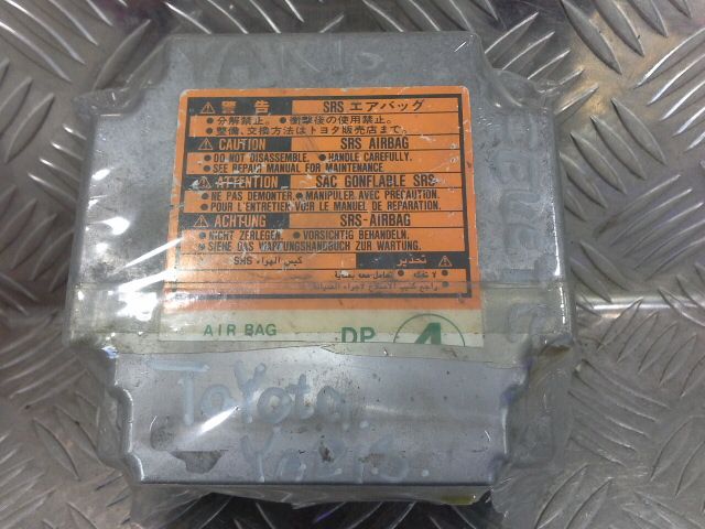 bontott TOYOTA YARIS Bal első Ütközés Érzékelő (Homlokfalon)