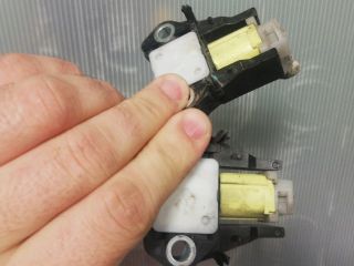 bontott TOYOTA YARIS Bal első Ütközés Érzékelő (Homlokfalon)