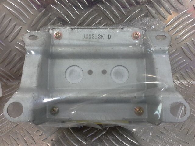 bontott TOYOTA YARIS Bal első Ütközés Érzékelő (Homlokfalon)