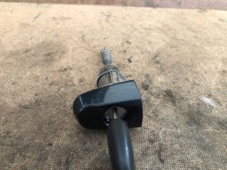 bontott TOYOTA YARIS Bal első Zárbetét