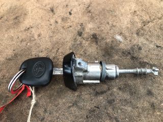 bontott TOYOTA YARIS Bal első Zárbetét