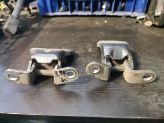 bontott TOYOTA YARIS Bal első Zsanér