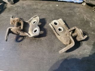 bontott TOYOTA YARIS Bal első Zsanér