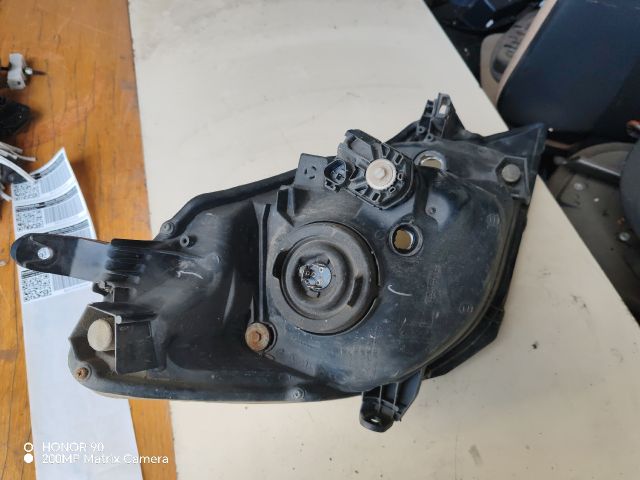 bontott TOYOTA YARIS Bal Fényszóró